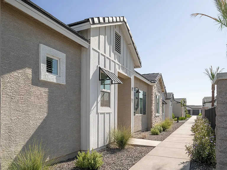 Bungalows on Market Street — Photo 10