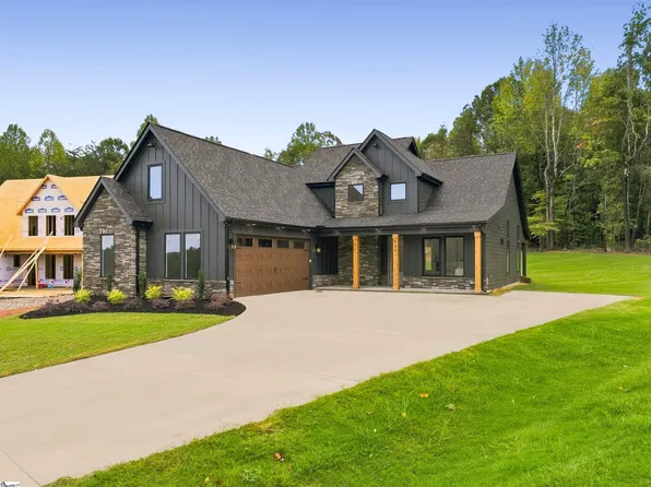 106 Joyful Ct, Woodruff, SC 29388