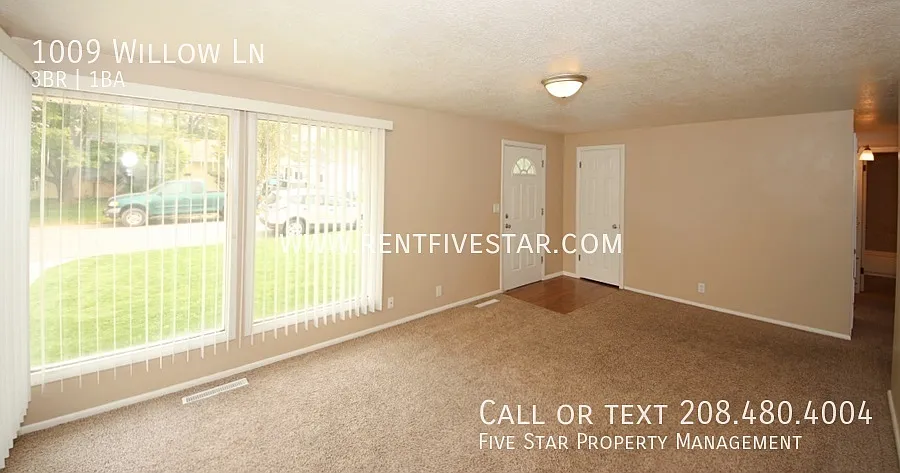 Charming 3 Bedroom Home with Spacious Yard in North Pocatello! — Photo 3
