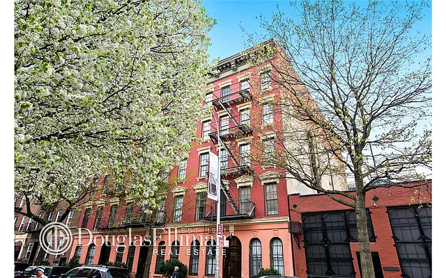 Sold by Douglas Elliman | media 14