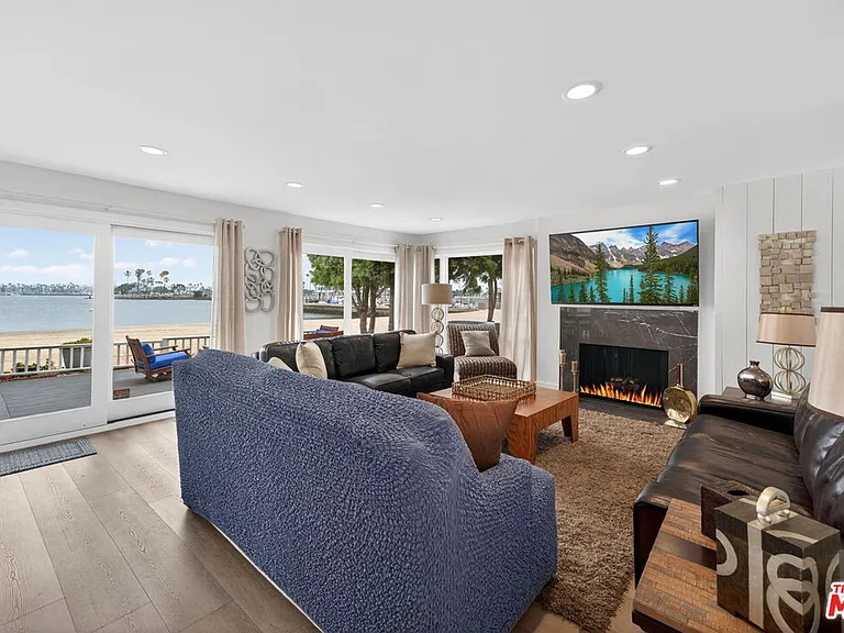 6819 E Ocean Blvd — Photo 2