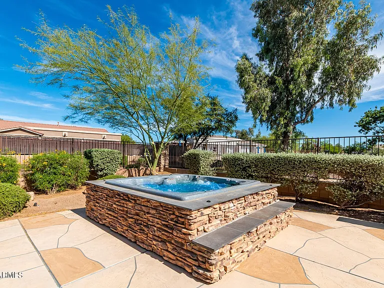 20877 E Saddle Way — Photo 23