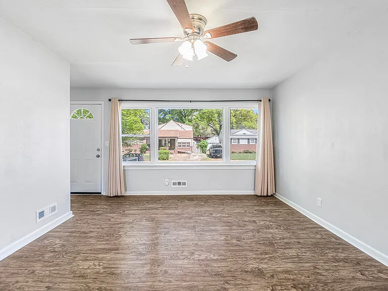 6419 Grimes Ave — Photo 5