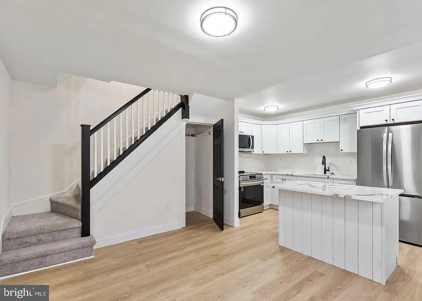 3 bed, 1092 sqft, $1,800 — Photo 3