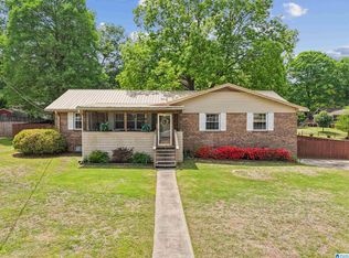 6766 Sunny Dell Dr, Bessemer, AL 35023