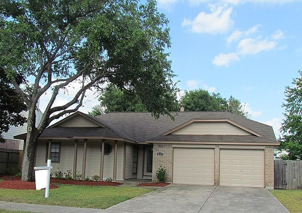 1st image of 2709 Holly Springs Dr