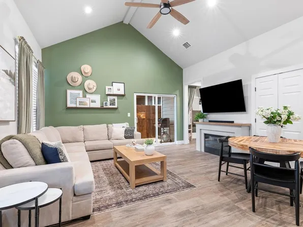 1003 Friendship Ln #401, Fredericksburg, TX 78624