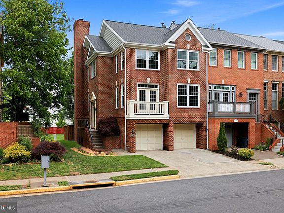 2nd image of 46681 Lynnhaven Sq