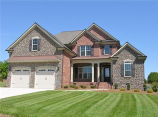 5074 Carriage Trail Ct, Kernersville, NC 27284