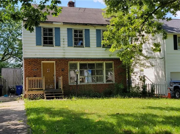 17012 Stockbridge Ave, Cleveland, OH 44128