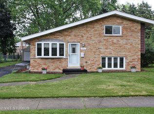 351 N Mount Prospect Rd, Des Plaines, IL 60016