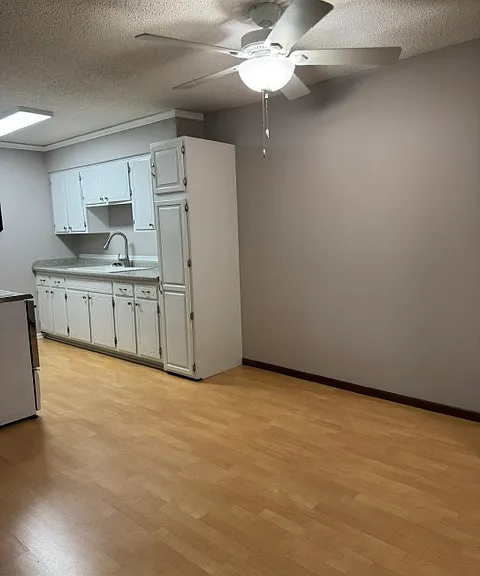 1150 Dellwood St S #103 — Photo 2