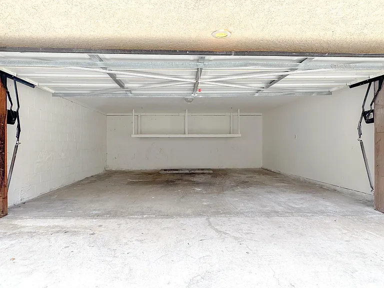 1009 Benito Ave #H — Photo 13