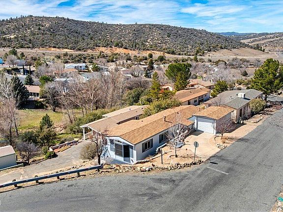 2nd image of 2099 Hillside Loop Rd