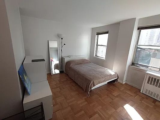 2nd image of 201 E 37th St APT 11F