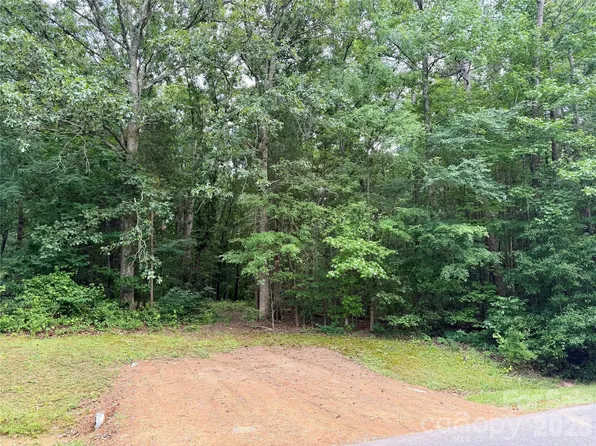 800 Pilgrim Forest Dr, Monroe, NC 28110