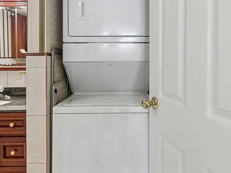 1420 Locust St #23E — Photo 15