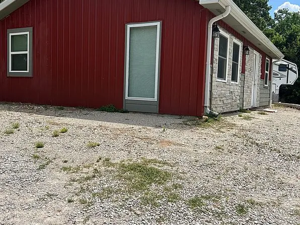 62 Lamplight Ct, Lampe, MO 65681