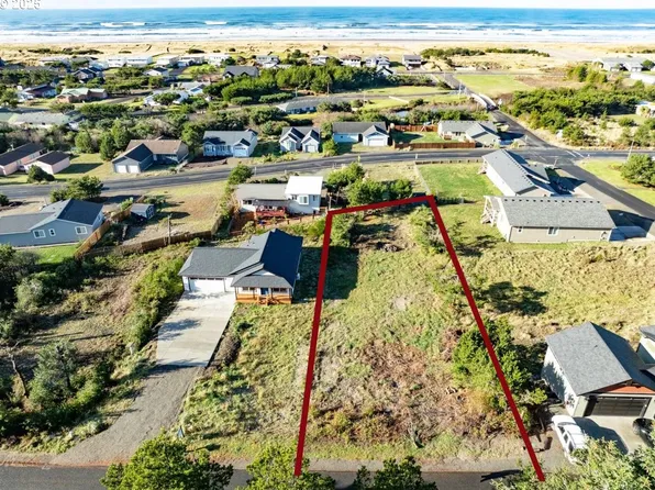 31405 J Pl, Ocean Park, WA 98640
