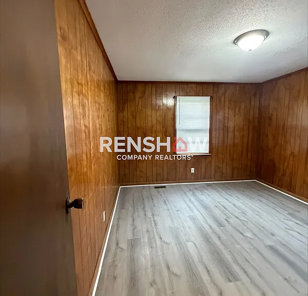 155 Moore Rd — Photo 20