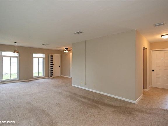 5th image of 3264 SE Monte Vista St
