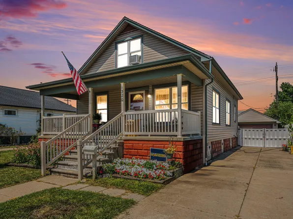 1320 Spruce St, Wyandotte, MI 48192