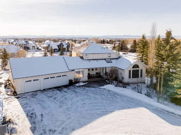 15 N Blueridge Close, Rocky View County, AB T3L 2P4
