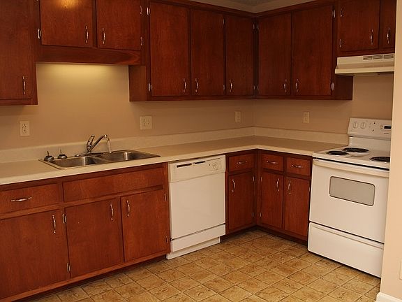 4th image of 2833 Cobalt Dr