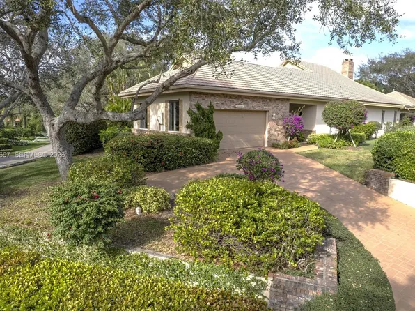 12001 SE Prestwick Ter, Jupiter, FL 33469