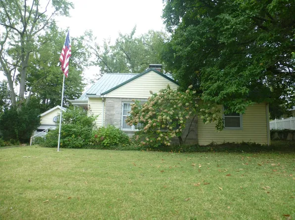 420 E Washington St, Paris, IL 61944