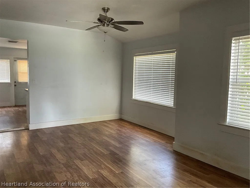 2 bed, 1.0 bath, 812 sqft, $1,250 — Photo 4