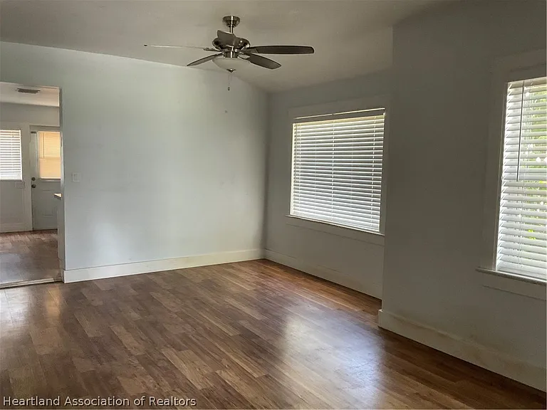 100 Gwen Hill St — Photo 4