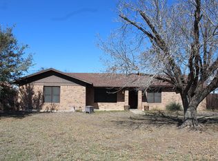 3201 W Valley Ave, Carrizo Springs, TX 78834