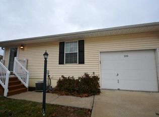 300 E Partridge St #59, Independence, MO 64055