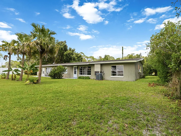7912 Ficquette Rd — Photo 27