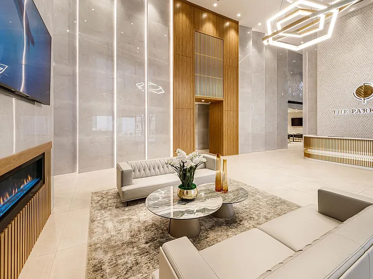 The Parklane — Photo 3