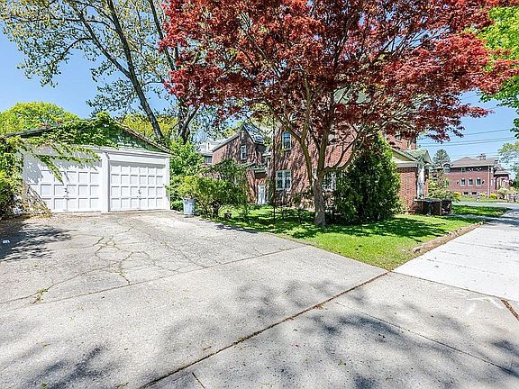 5th image of 2241 Gunther Ave