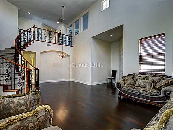 3rd image of 9365 Olympia Falls Ave