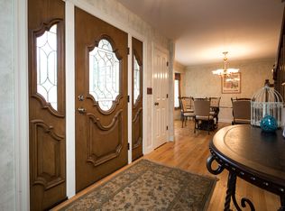 4 Seneca Dr, Middletown, NJ 07748