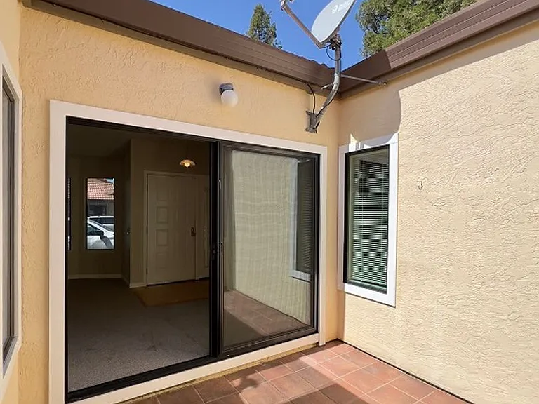 64 Fountain Grove Cir — Photo 8