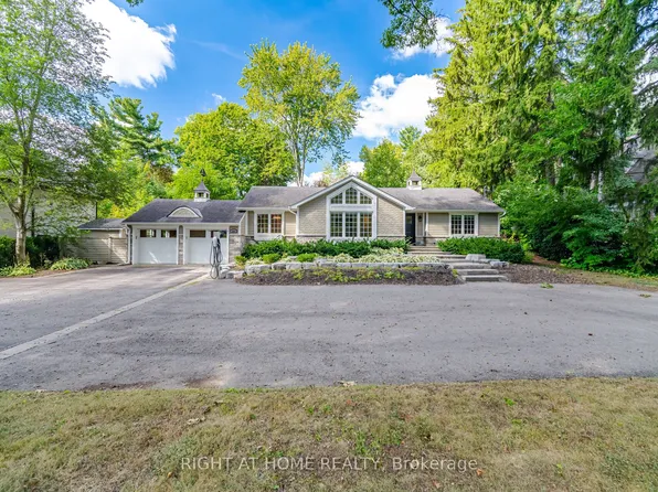 1037 Lakeshore Rd W, Oakville, ON L6L 1E7