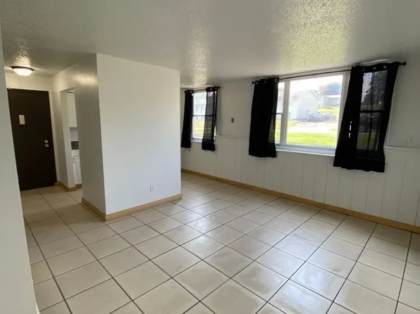 305 Melody Lane, 305 Melody Ln #3, Marshalltown, IA 50158