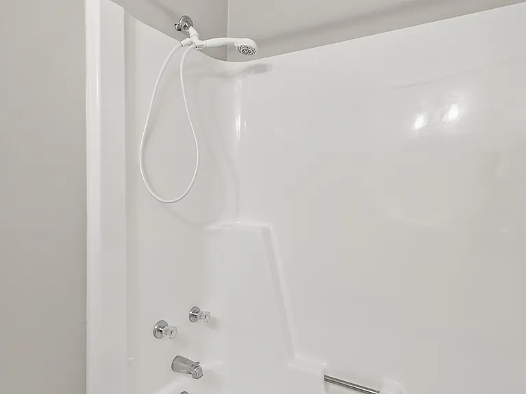 2504 Angelyn Dr — Photo 21