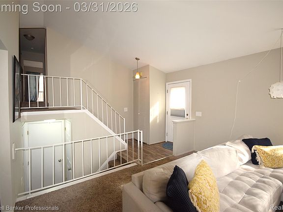 4th image of 1141 Pine Ridge Ct