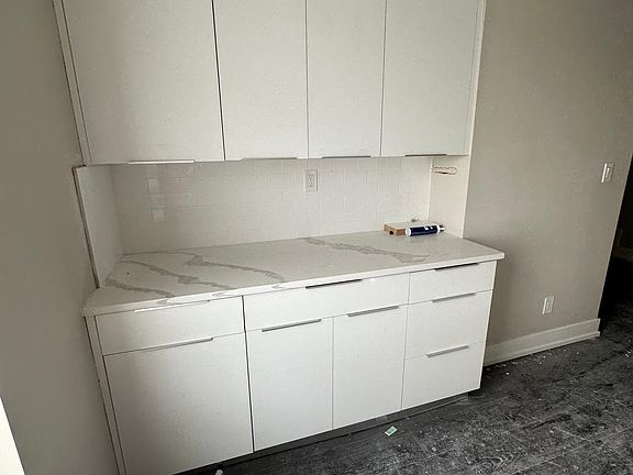 2nd image of 3325 Tulip St #C