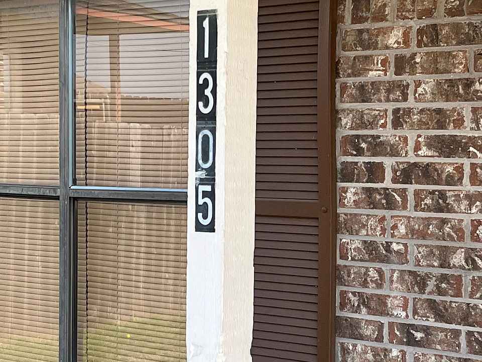 1st image of 1305 Monroe Loop APT B