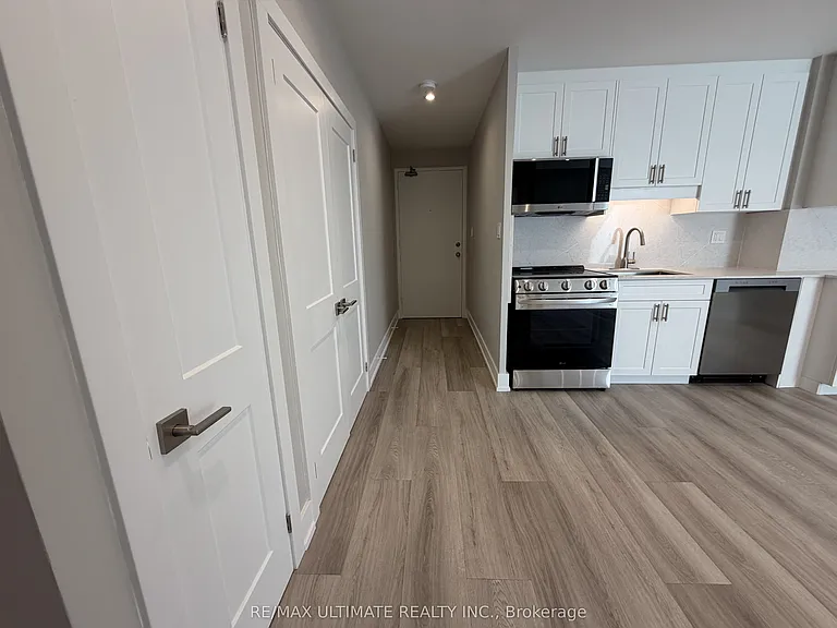 699 Balliol St #303 — Photo 6