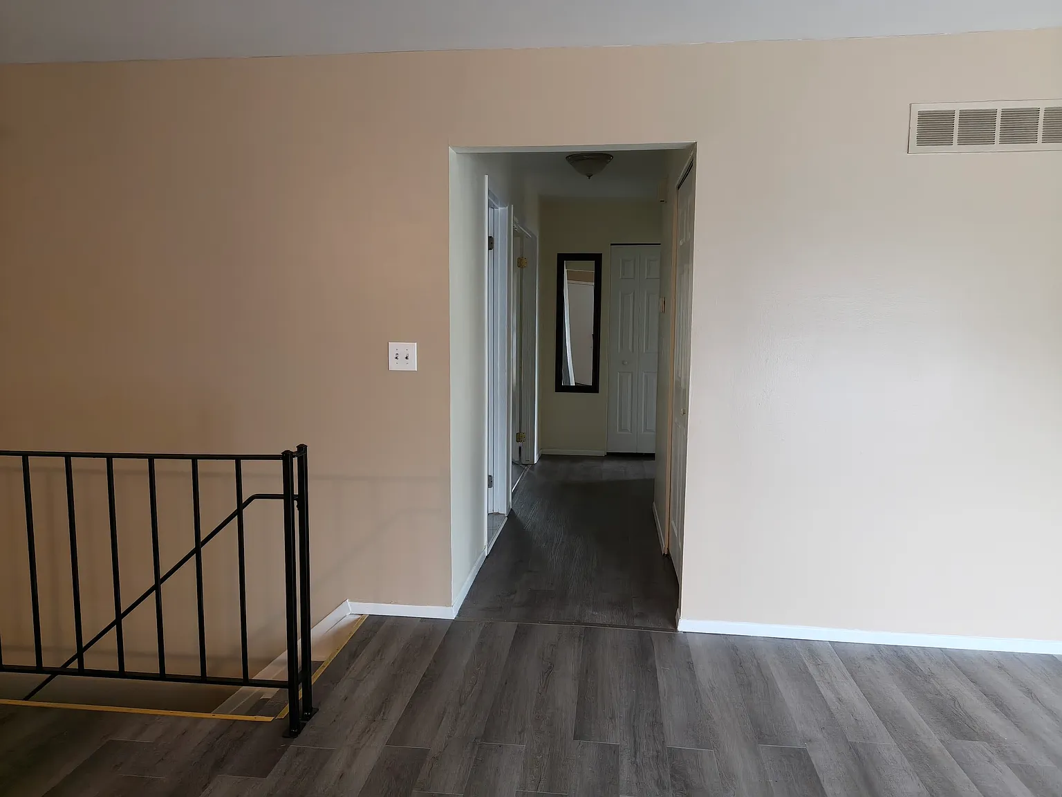 3 bed, 1107 sqft, $1,900 — Photo 4