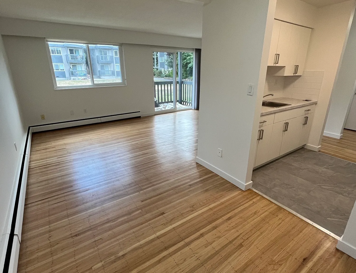 Garibaldi Court - 117 — Photo 1