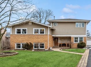 716 Lacrosse Ave, Wilmette, IL 60091